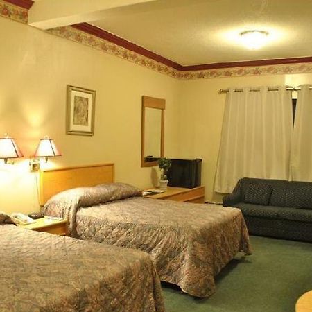 St. Regis Hotel Winnipeg Bagian luar foto